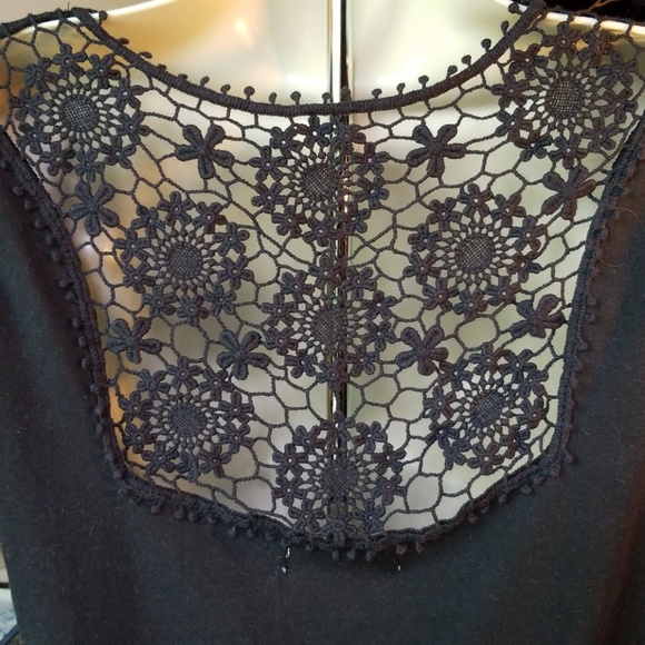 Lei short sleeve top - Picture 3 of 3